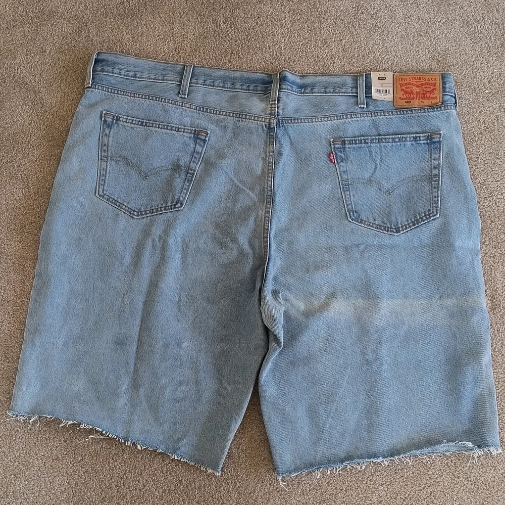 Blue denim Levi’s 469 loose cutoff shorts mens size 50 waist casual comfortable